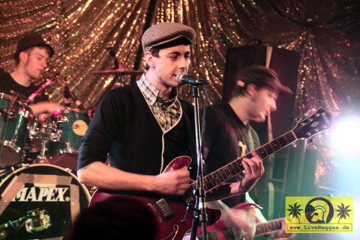 Jokerface (I) eiSKAlt erwischt und PUNKt - Klubhaus der Jugend, Saalfeld 10. November 2012 (12).JPG